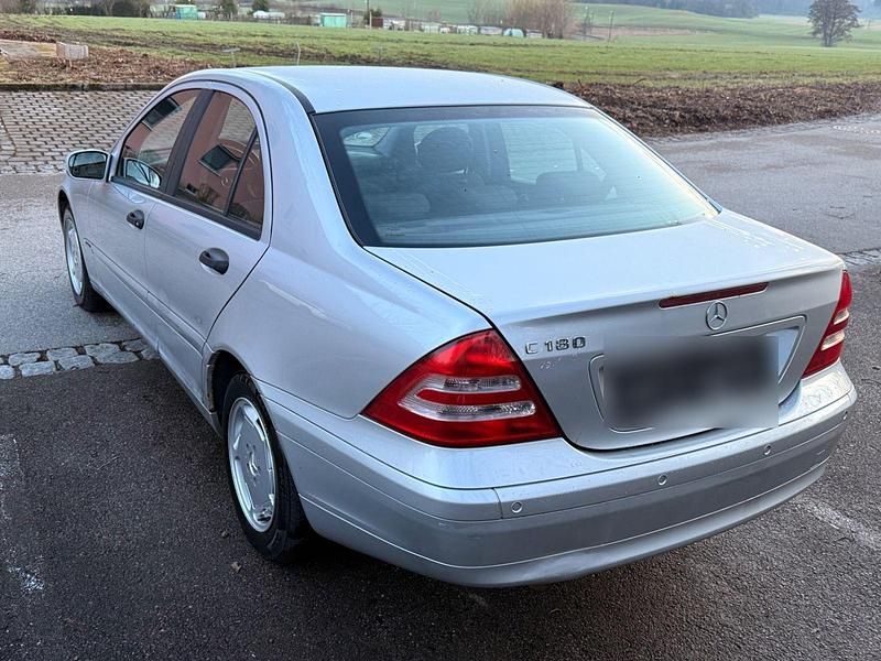 Gebraucht Mercedes C180 Classic 143 PS (105 kW) 2003 Silber Limousine