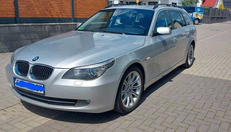 Silber Gebraucht 2009 BMW 525 Kombi | 5.700 € (Fairer Preis) - Bild 1/4