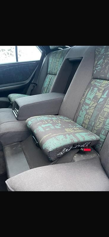 Gebraucht Mercedes E200 Avantgarde 136 PS (100 kW) 1998 Grün Limousine