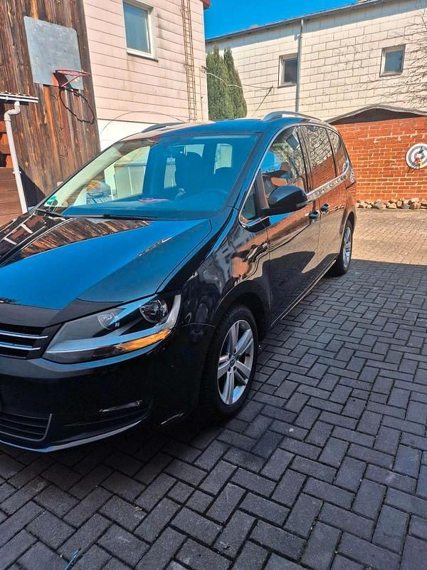 Gebraucht VW Sharan 140 PS (102 kW) 2015 Schwarz Van / Kleinbus