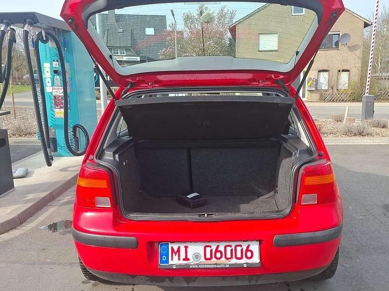 Gebraucht VW Golf III 75 PS (55 kW) 1999 Rot Limousine