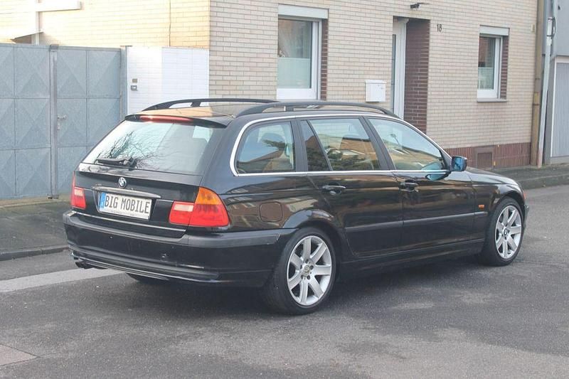 Gebraucht BMW 320 Sport Line 150 PS (110 kW) 2000 Schwarz Kombi