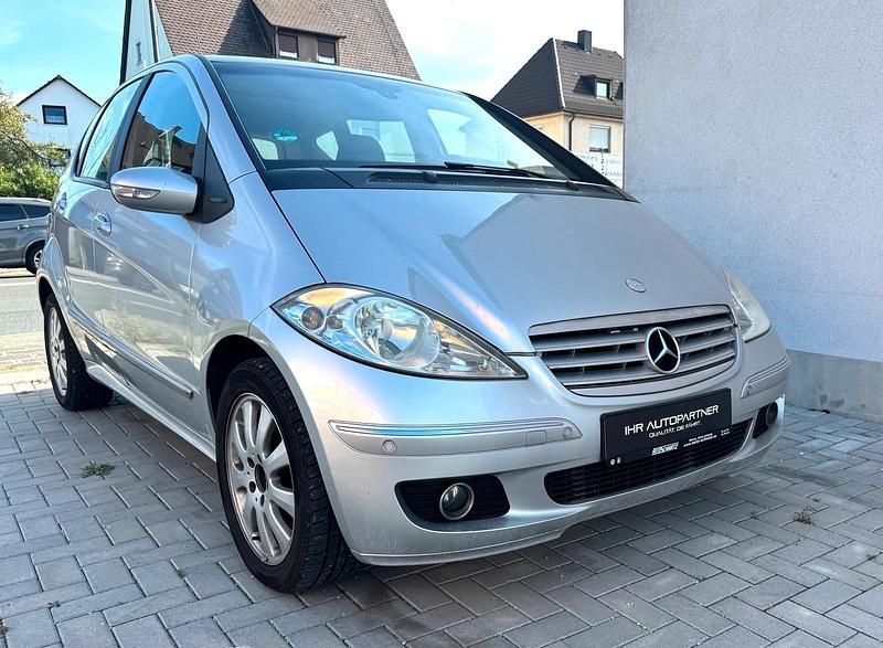 Silber Gebraucht 2004 Mercedes A200 Elegance Kleinwagen | 2.980 € (Fairer Preis) - Bild 1/4