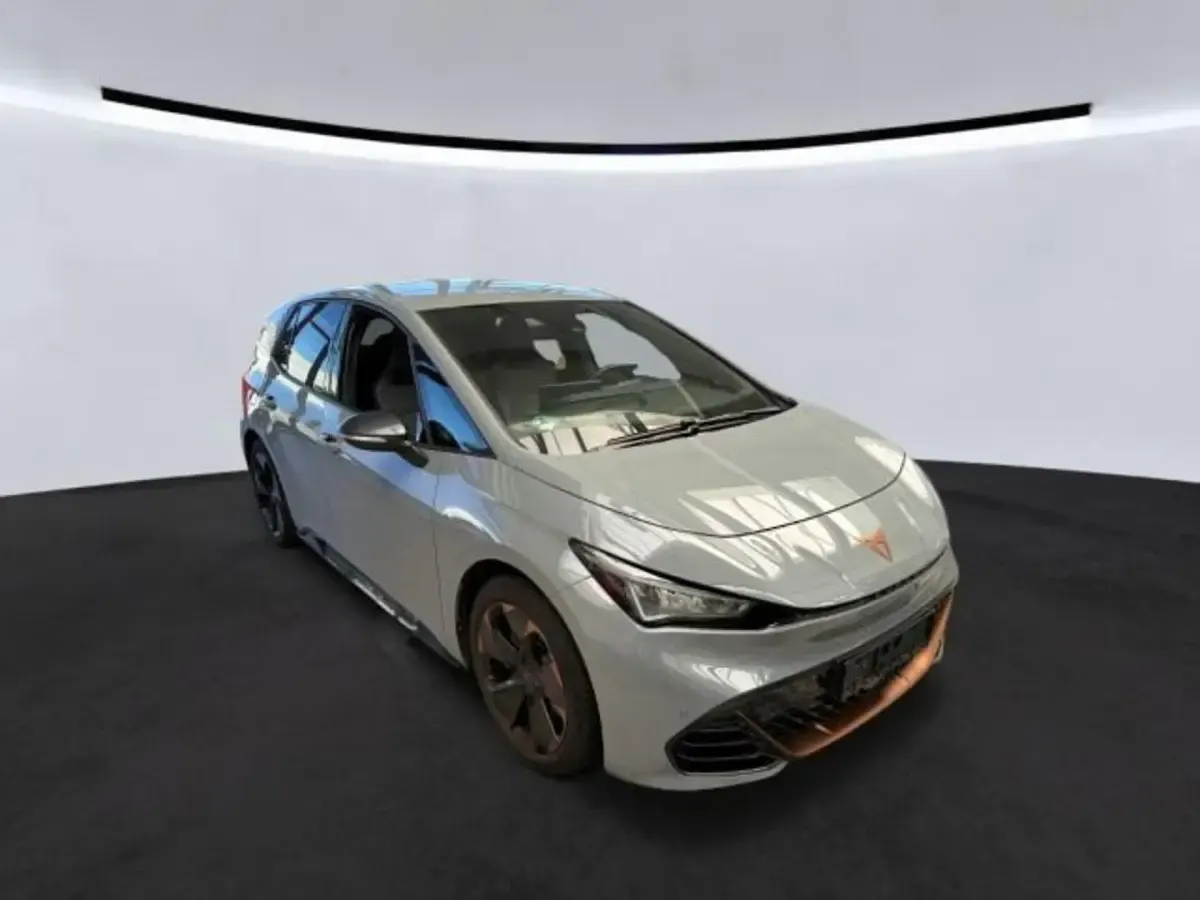Gebraucht Cupra Born 150 kW (204 PS) 2024 Vaporgrau Kleinwagen