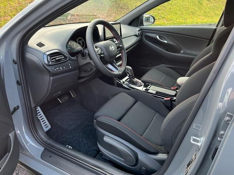 Neu Hyundai i30 N Line 140 PS (102 kW) 2025 Grau Kombi