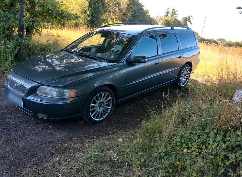 Grau Gebraucht 2007 Volvo V70 Kombi | 2.800 € (Fairer Preis) - Bild 1/4