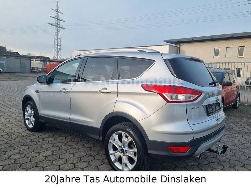 Gebraucht Ford Kuga Titanium 179 PS (131 kW) 2016 Silber SUV