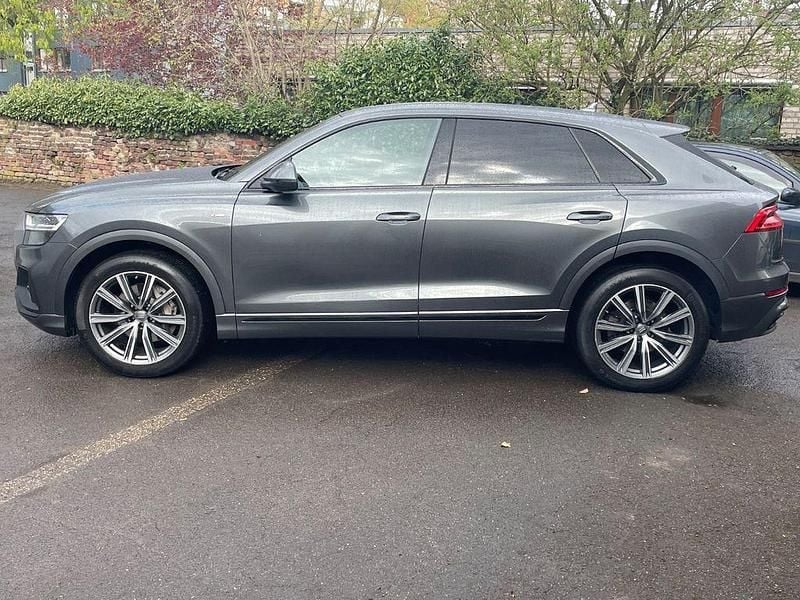 Gebraucht Audi Q8 S-Line 286 PS (210 kW) 2020 Grau SUV