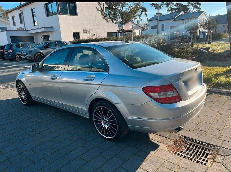 Gebraucht Mercedes 320 224 PS (164 kW) 2008 Silber Limousine