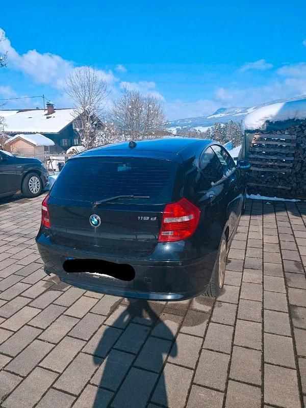 Gebraucht BMW 118 143 PS (105 kW) 2008 Schwarz Kleinwagen