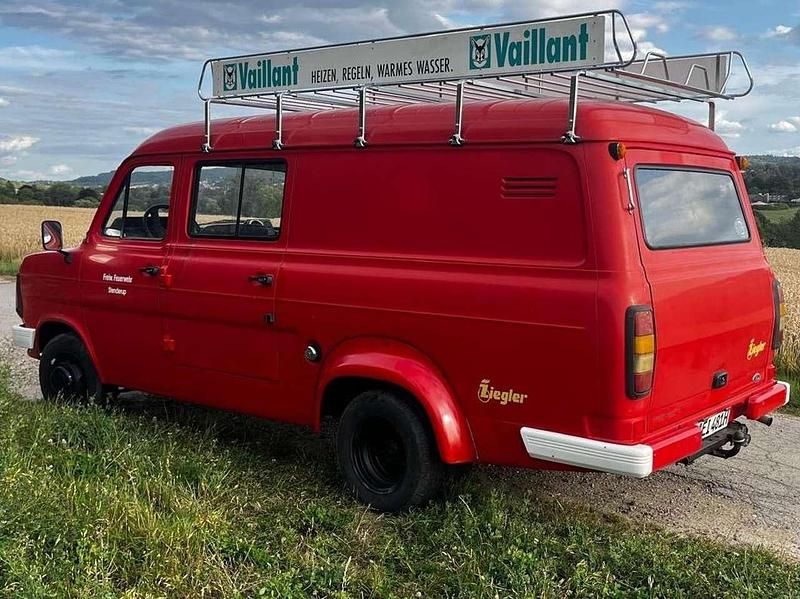 Gebraucht Ford Transit 77 PS (56 kW) 1985 Rot Van