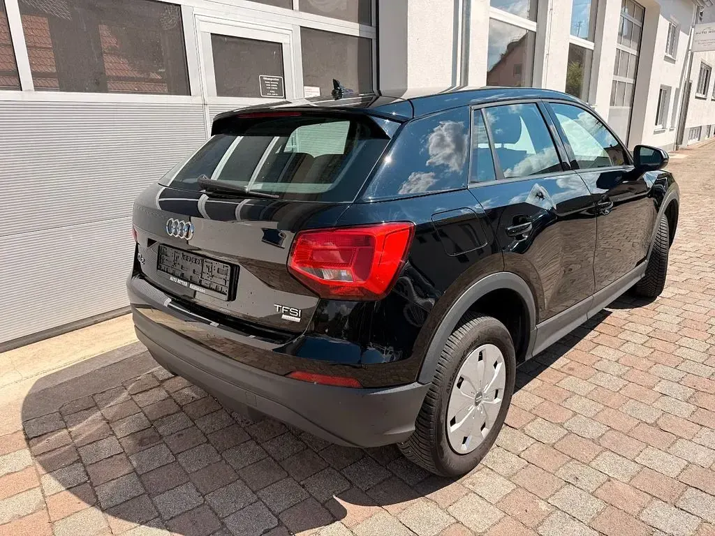 Gebraucht Audi Q2 116 PS (85 kW) 2018 Schwarz SUV