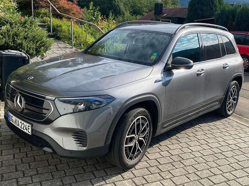 Grau Gebraucht 2022 Mercedes EQB250 Progressive SUV | 35.000 € - Bild 1/1