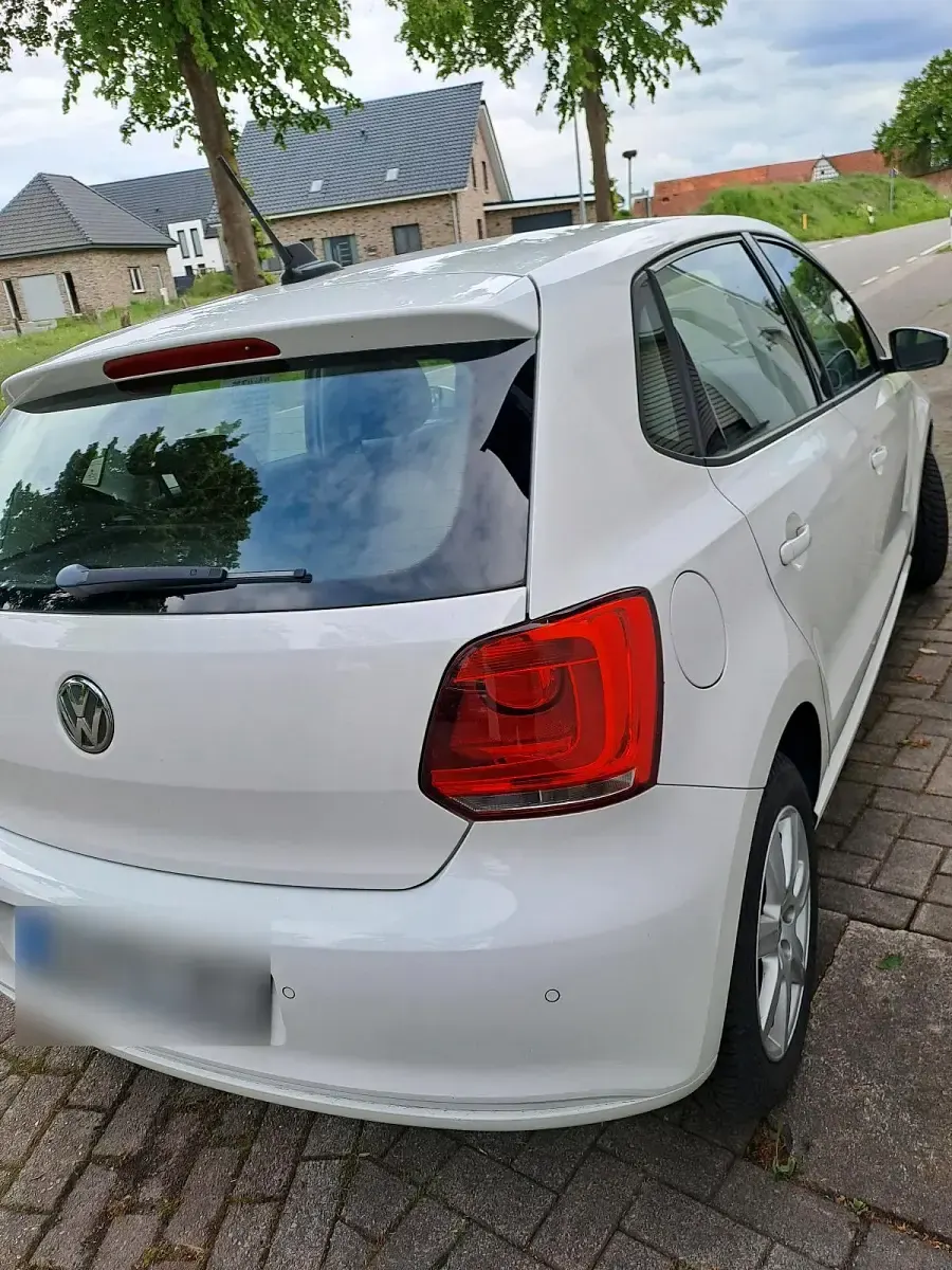 Gebraucht VW Polo 90 PS (66 kW) 2012 Weiß Kleinwagen