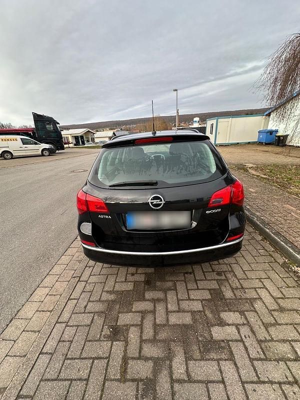 Gebraucht Opel Astra S 110 PS (80 kW) 2013 Schwarz Kombi
