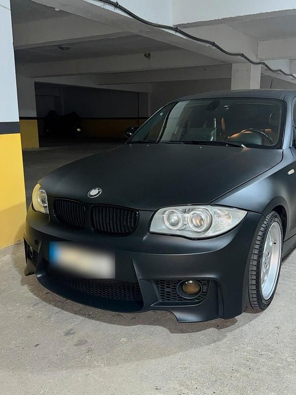 Schwarz Gebraucht 2005 BMW 120 M Sport Kleinwagen | 5.500 € - Bild 1/4