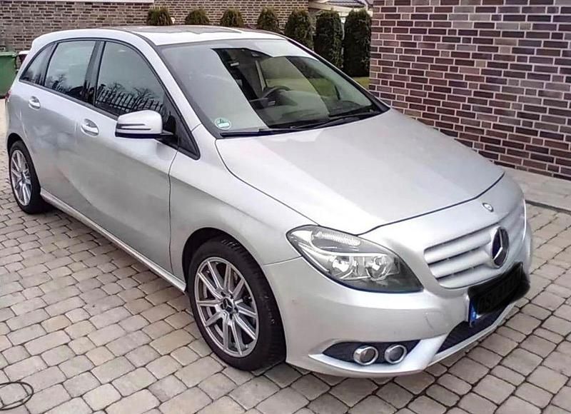 Second-hand Mercedes B160 90 CP (66 kW) 2013 Argintiu Monovolum