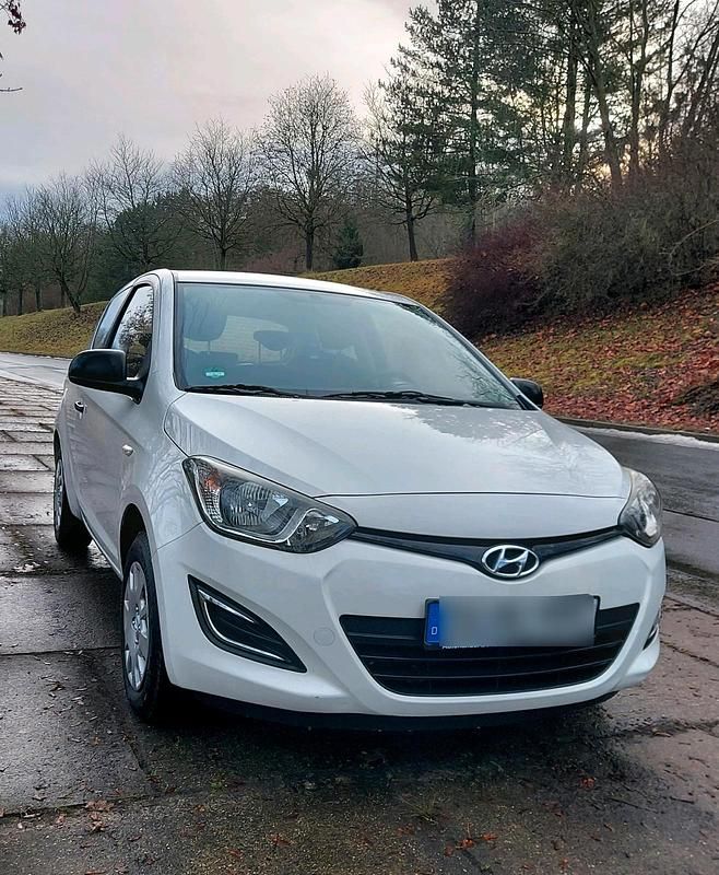 Gebraucht Hyundai i20 2014 Weiß Kleinwagen