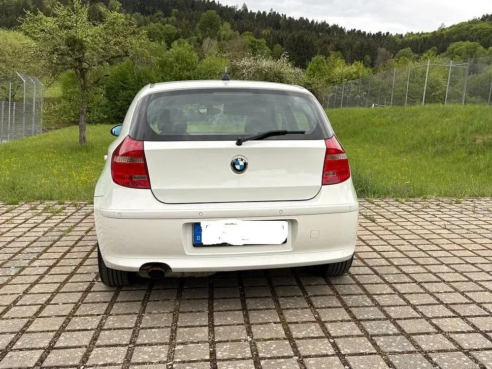 Occasion BMW 116 122 ch (89 kW) 2007 Blanc Citadine