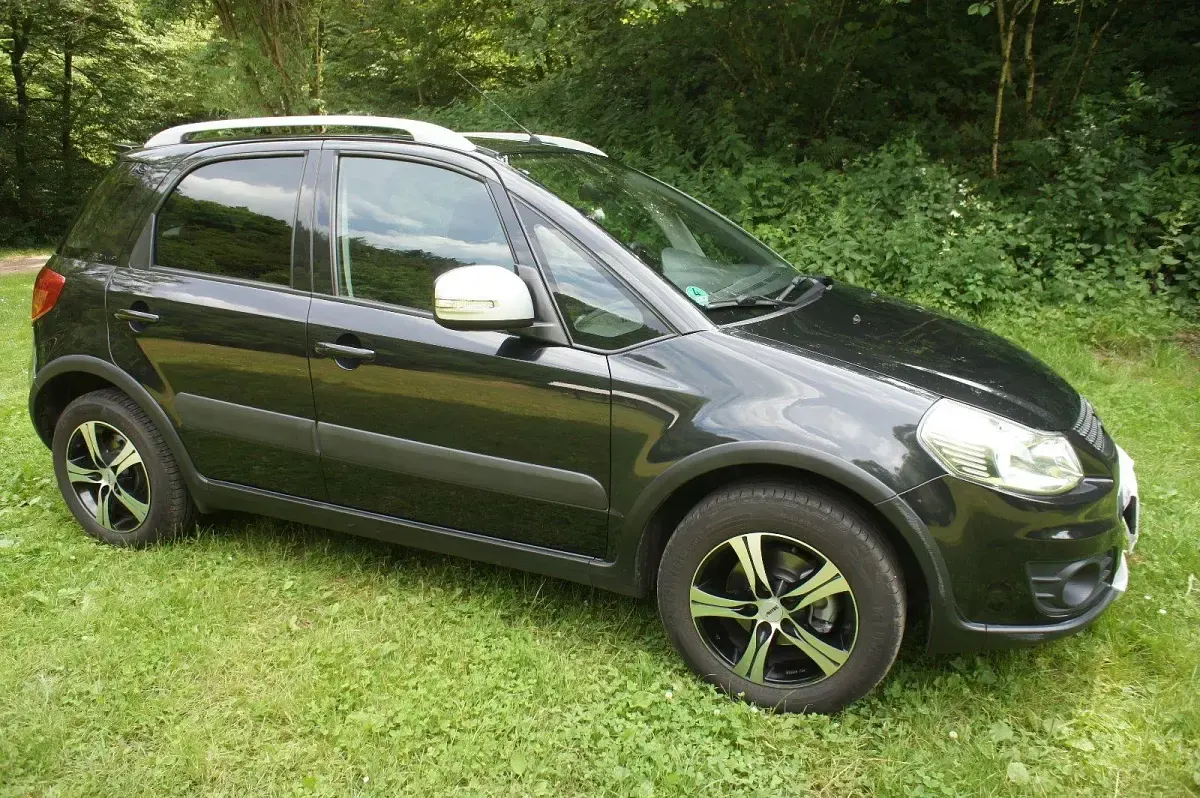 Gebraucht Suzuki SX4 Style 120 PS (88 kW) 2013 Schwarz SUV