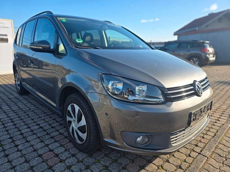 Gebraucht VW Touran Trendline 105 PS (77 kW) 2014 Grau Van / Kleinbus