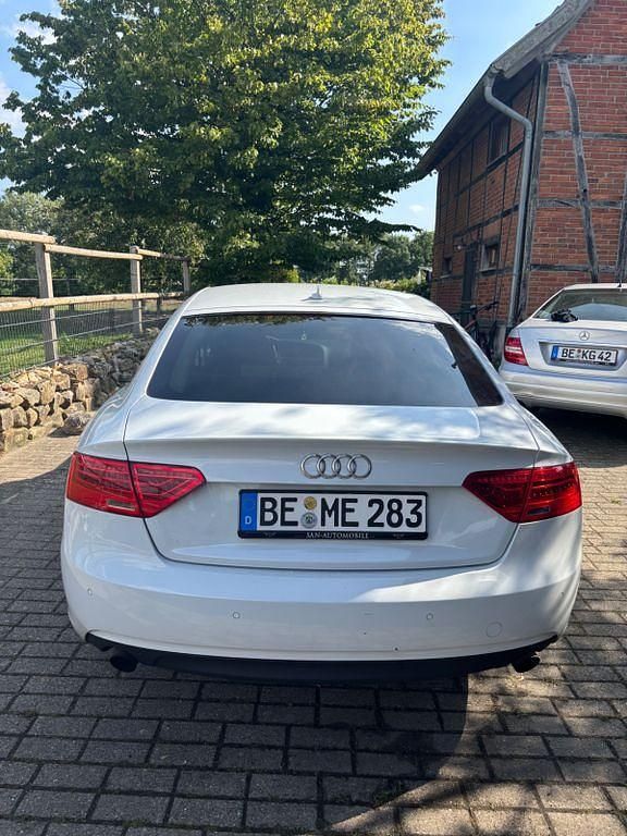Weiß Gebraucht 2012 Audi A5 Sportback Sport Limousine | 8.200 € (Guter Preis) - Bild 1/4
