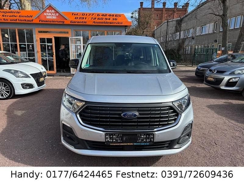 Gebraucht Ford Tourneo Connect Titanium 122 PS (89 kW) 2022 Silber Van / Kleinbus