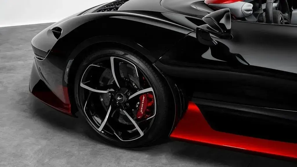 Gebraucht McLaren Elva 814 PS (598 kW) 2021 Schwarz Cabrio