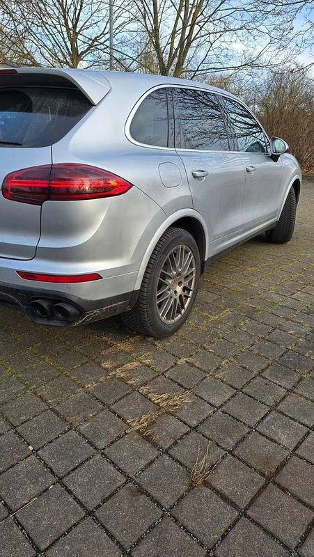 Gebraucht Porsche Cayenne S 420 PS (308 kW) 2015 Grau SUV