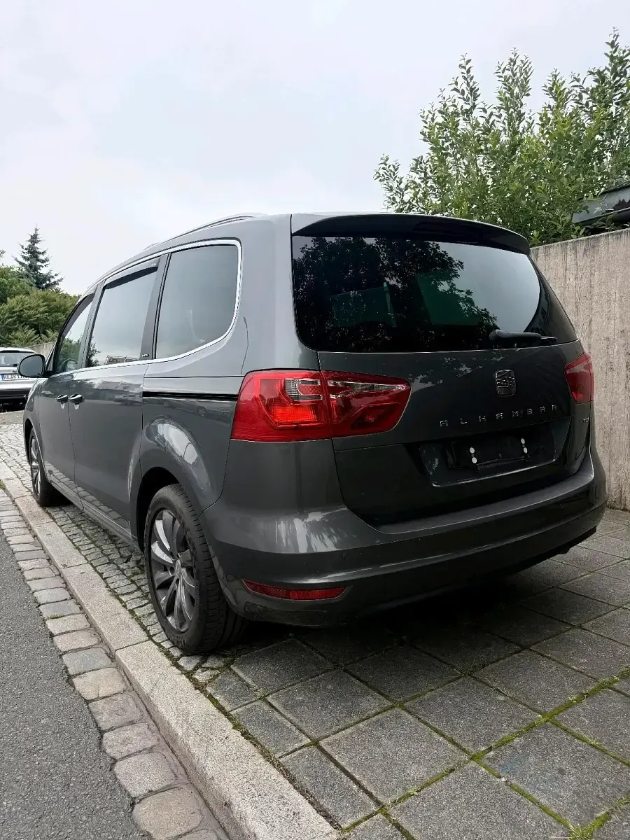 Gebraucht Seat Alhambra 177 PS (130 kW) 2015 Grau Van / Kleinbus