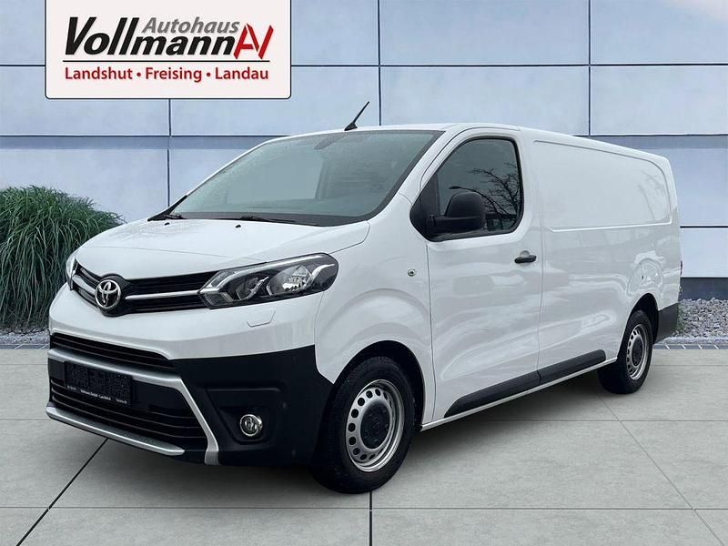 Schaumweiß Gebraucht 2021 Toyota Proace Van | 21.750 € (Etwas zu teuer) - Bild 1/4