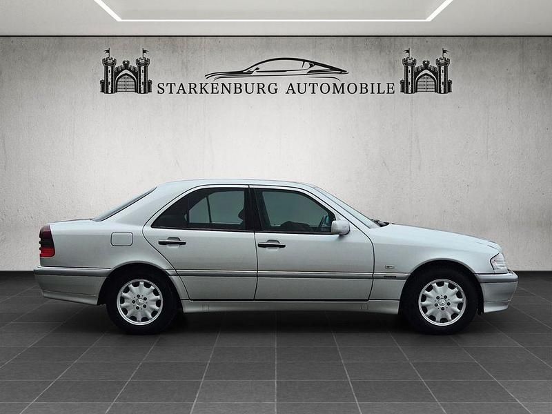 Gebraucht Mercedes C180 Elegance 122 PS (89 kW) 1999 Silber Limousine