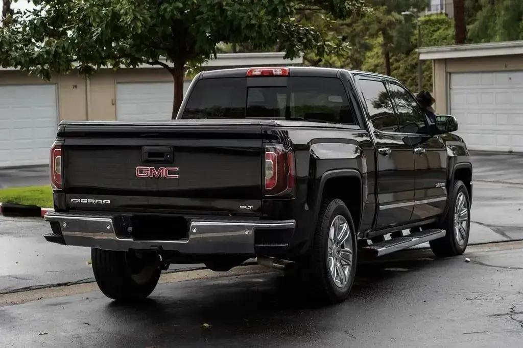 Gebraucht GMC Sierra 355 PS (261 kW) 2018 Schwarz Pickup