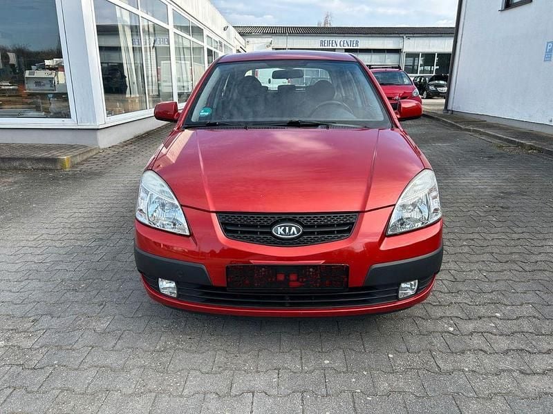 Gebraucht Kia Rio Vision 97 PS (71 kW) 2009 Rot Limousine