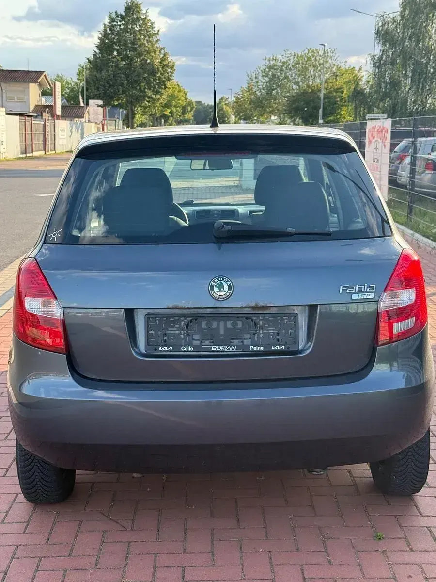 Gebraucht Skoda Fabia Classic 60 PS (44 kW) 2009 Grau Limousine