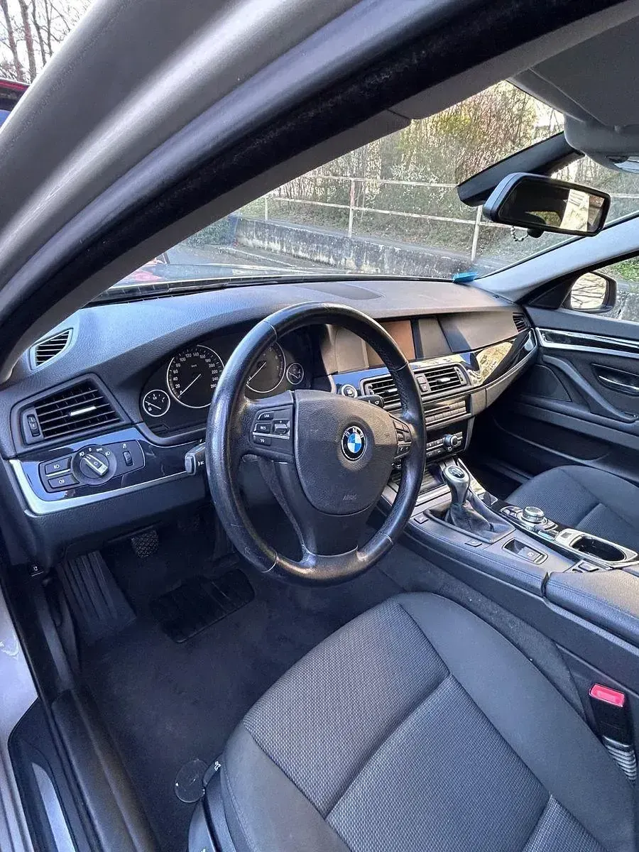 Gebraucht BMW 523 204 PS (150 kW) 2011 Beige Limousine
