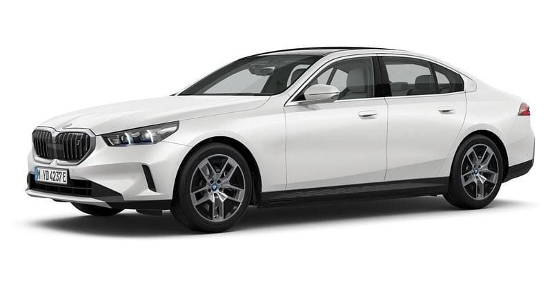Weiß Gebraucht 2024 BMW i5 Comfort Edition Limousine | 61.818 € - Bild 1/4
