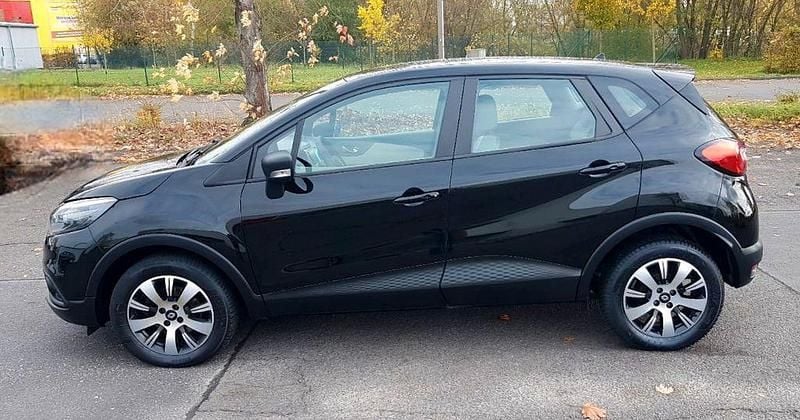 Gebraucht Renault Captur LIMITED 114 PS (83 kW) 2017 Sternenschwarz SUV