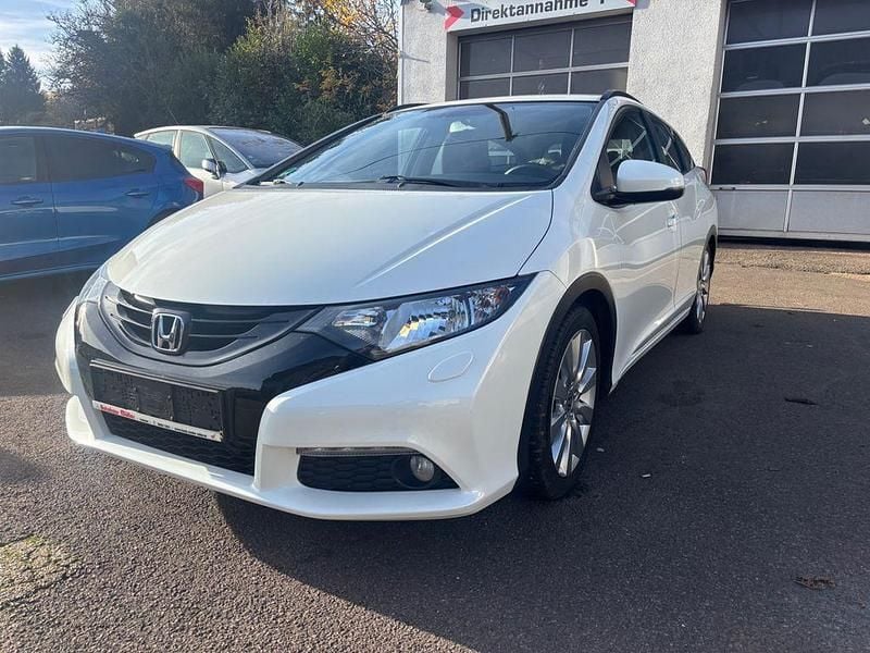 Weiß Gebraucht 2014 Honda Civic Sport Kombi | 7.990 € (Guter Preis) - Bild 1/4