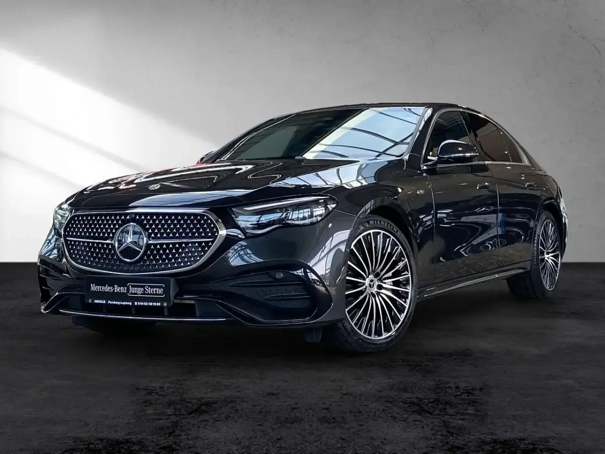 Gebraucht Mercedes E400 AMG line 381 PS (280 kW) 2025 Graphitgrau Limousine