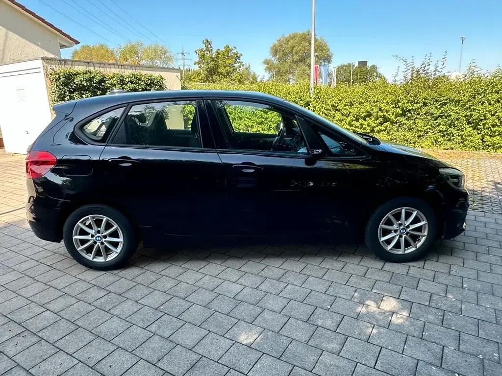 Gebraucht BMW 218 Active Tourer 150 PS (110 kW) 2018 Schwarz Van / Kleinbus