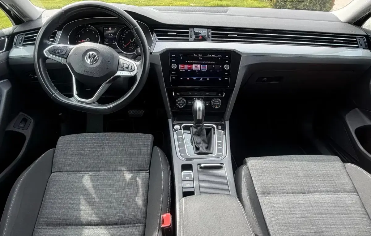 Gebraucht VW Passat 150 PS (110 kW) 2020 Schwarz Kombi
