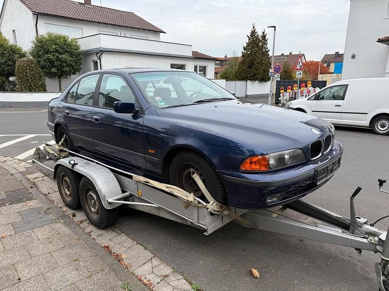 Blau Gebraucht 1997 BMW 528 Limousine | 1.500 € (Superpreis) - Bild 1/4
