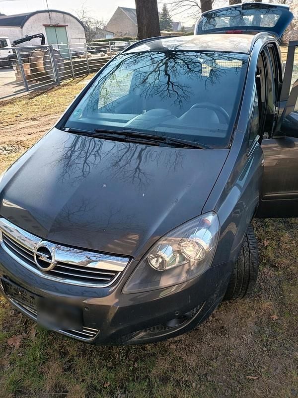 Gebraucht Opel Zafira 85 PS (62 kW) 2015 Grau Van / Kleinbus