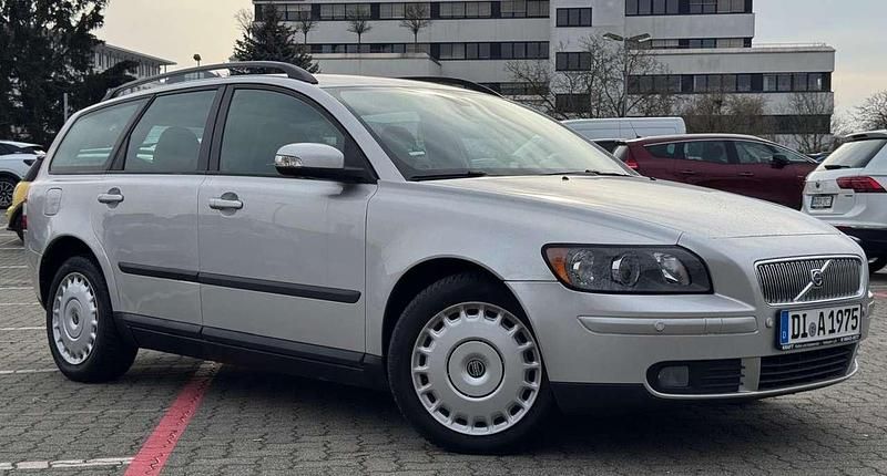 Schwarz Gebraucht 2006 Volvo V50 Kinetic Kombi | 6.800 € (Teuer) - Bild 1/4