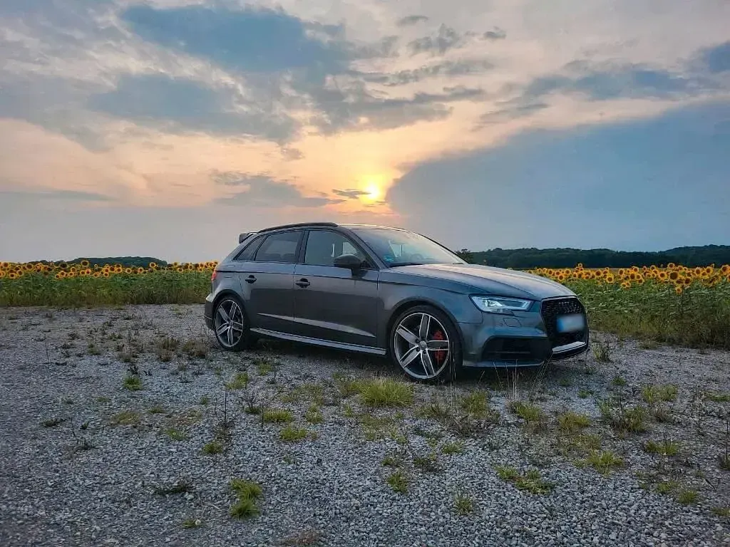 Gebraucht Audi S3 370 PS (272 kW) 2019 Grau Limousine