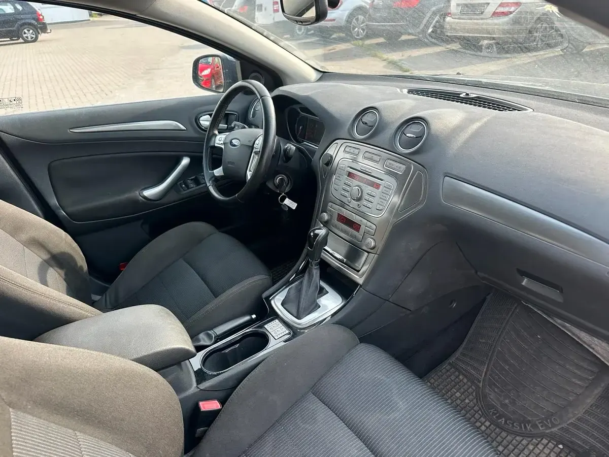Gebraucht Ford Mondeo 140 PS (102 kW) 2008 Grau Kombi