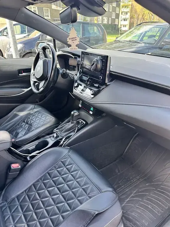 Gebraucht Suzuki Swace Comfort+ 122 PS (89 kW) 2021 Silber Kombi