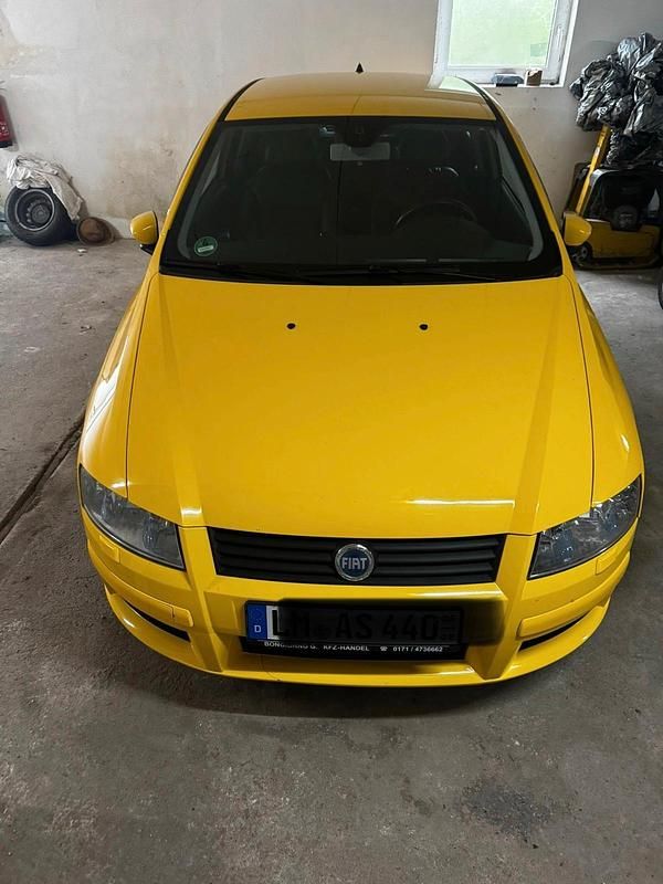 Gebraucht Fiat Stilo 170 PS (125 kW) 2004 Gelb Limousine