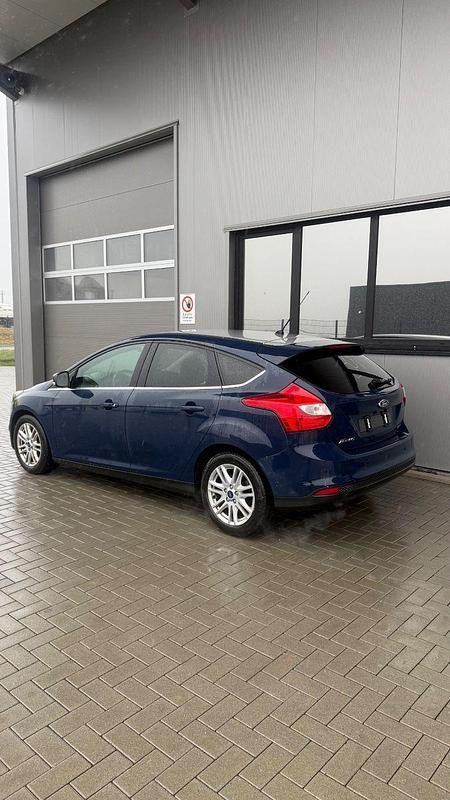 Gebraucht Ford Focus 125 PS (91 kW) 2013 Blau Kombi